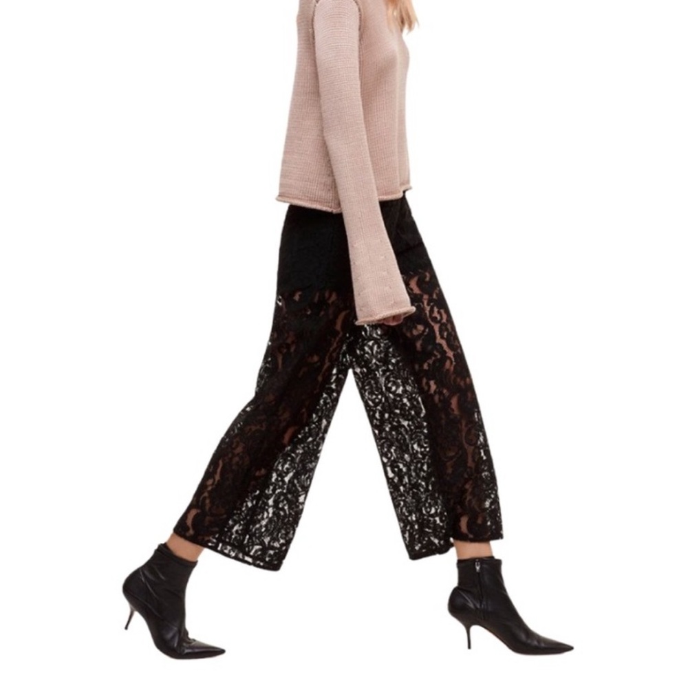 Aritzia Little Moon Lace Pant